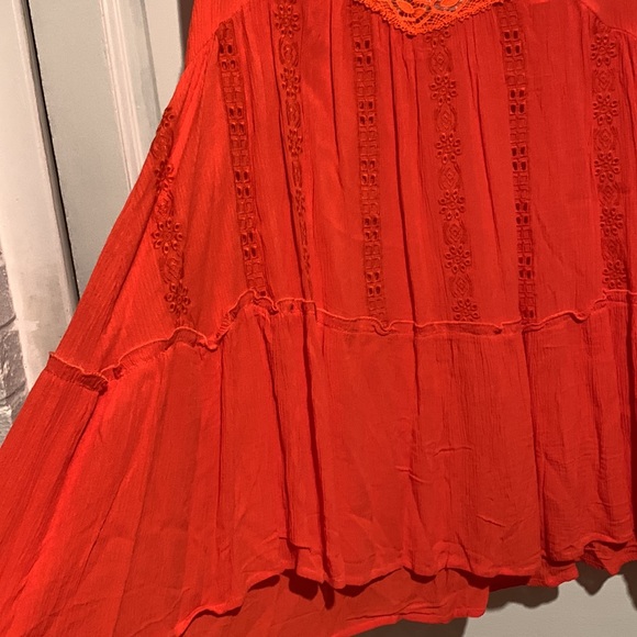 Adiva Orange Lace Keyhole Back Peasant Top - Picture 5 of 9